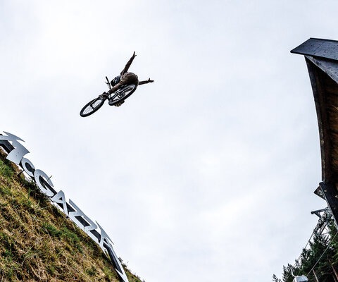 New Zealander Robin Goomes is no stranger to soaring heights, having flown onto the global stage with a fearlessness that has earned her a reputation as the planet’s preeminent female freerider. Her penchant for huge airs off some of the world’s biggest jumps is translating into success on major slopestyle courses such as this one in Rotorua, New Zealand, where she won the first-ever Diamond Level women’s slopestyle contest at the opening stop of the 2024 Crankworx World Tour.